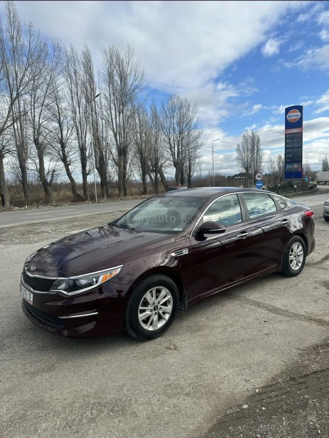 Kia Optima - фото 1