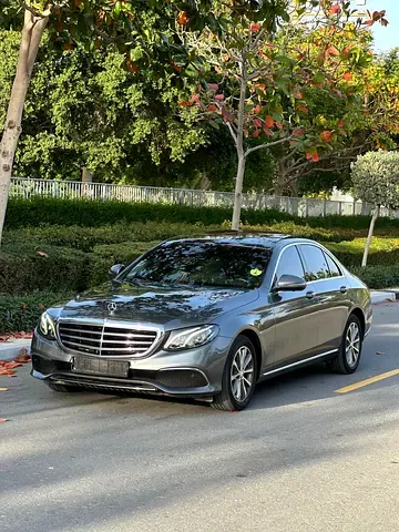 Mercedes-Benz E-Class - фото 1