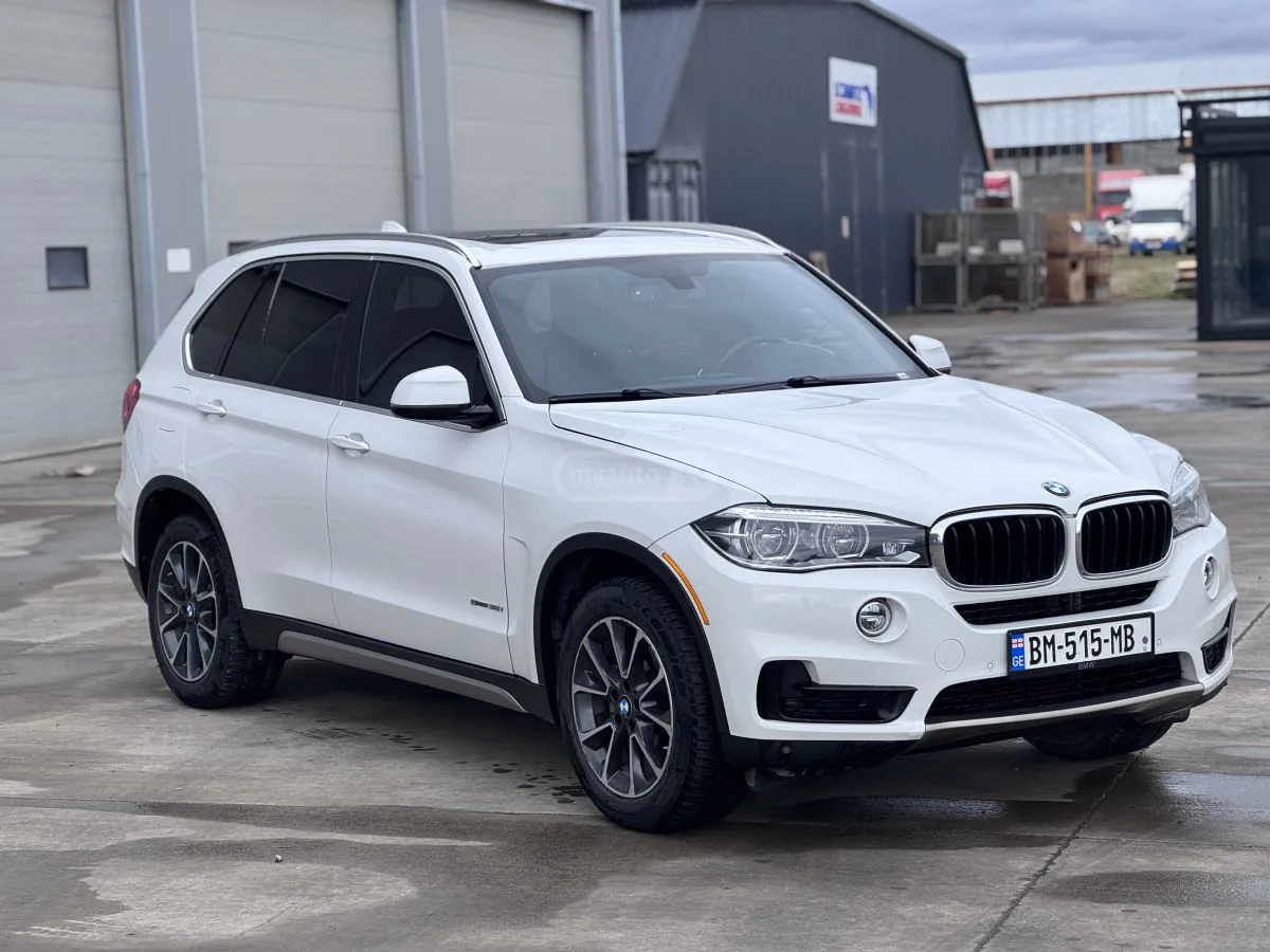 BMW X5 - фото 1