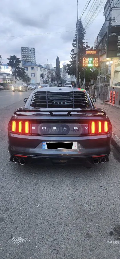 Ford Mustang - фото 1