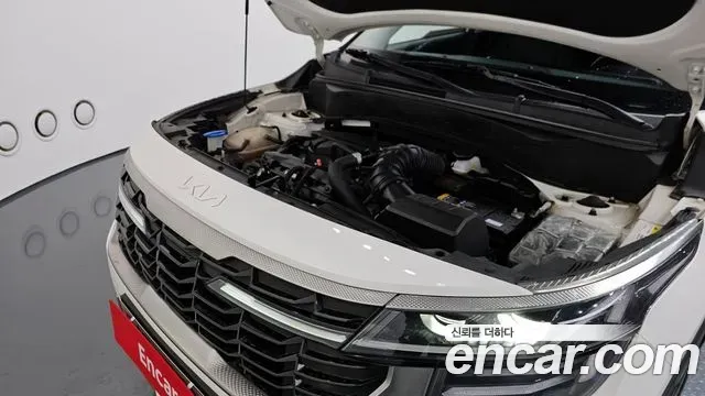 Kia Seltos - фото 1