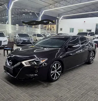 Nissan Maxima - фото 1