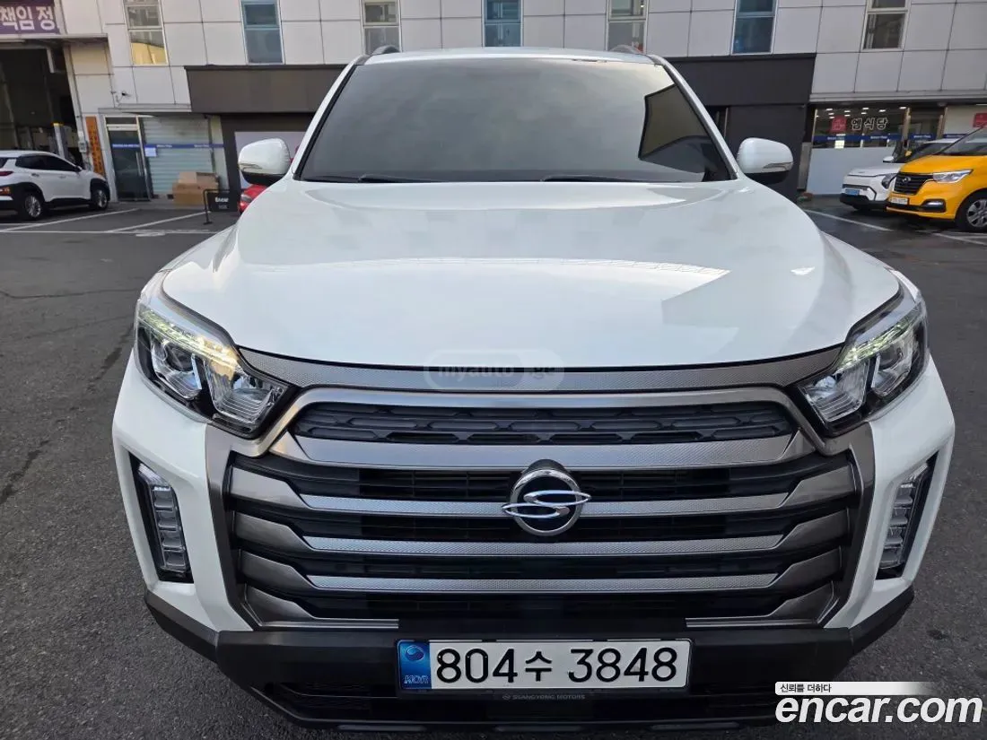 Ssangyong Rexton - фото 1