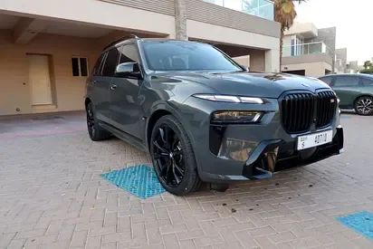 BMW X7 - фото 1
