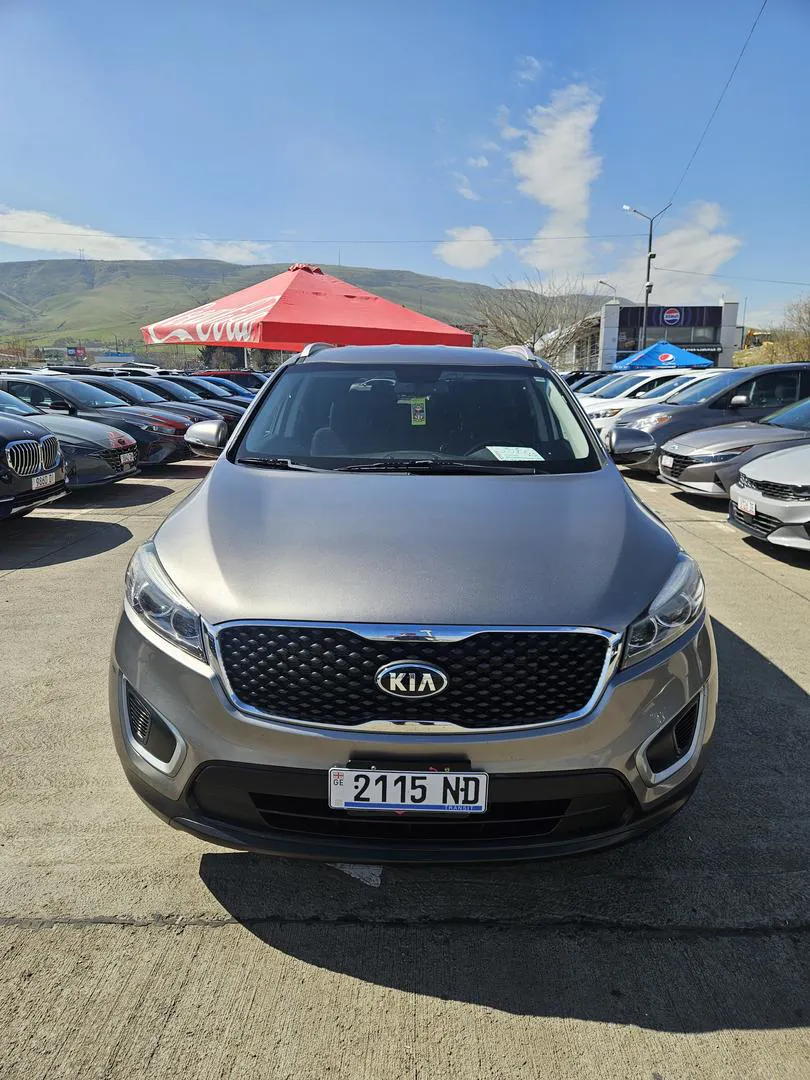 Kia Sorento - фото 1