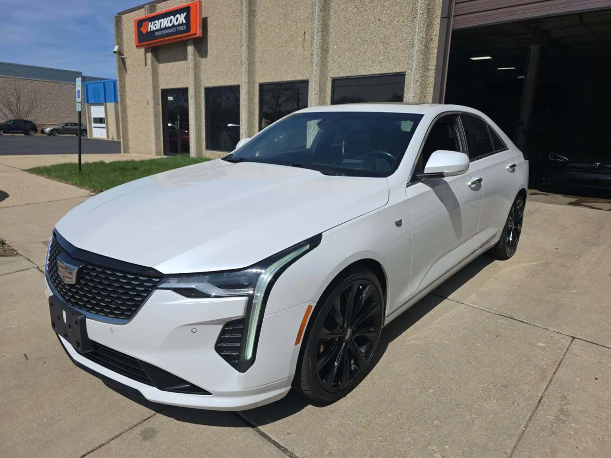 Cadillac CT4 Premium Luxury - фото 1