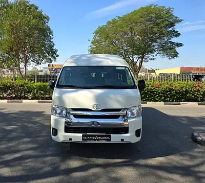 Toyota Hiace - фото 1