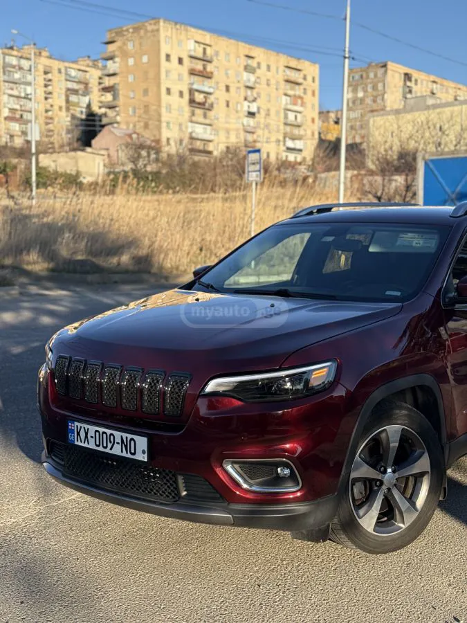 Jeep Cherokee - фото 1