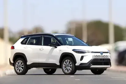 Toyota Corolla Cross - фото 1