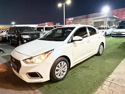 Hyundai Accent - фото 1