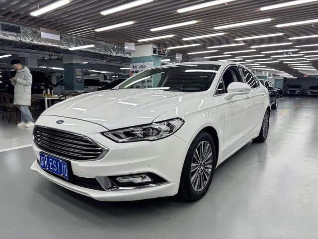 Ford Mondeo - фото 1