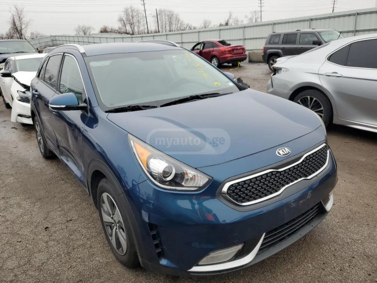 Kia Niro - фото 1