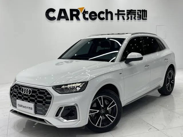 Audi Q5L - фото 1