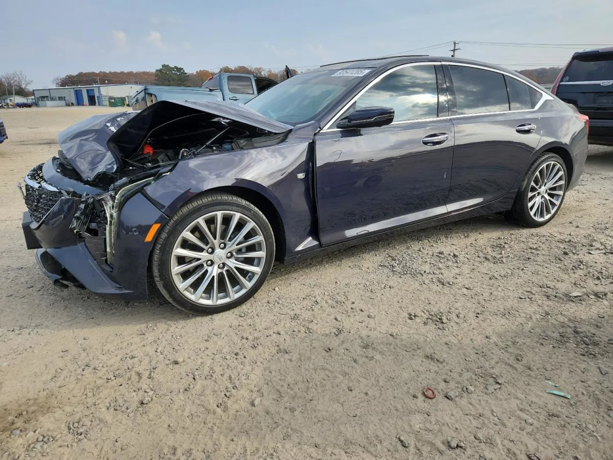 CADILLAC CT5 - фото 1
