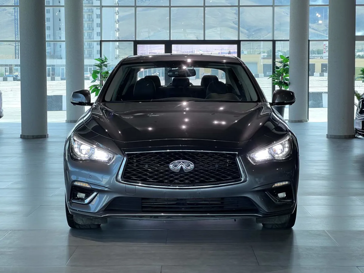 Infiniti Q 50 - фото 1