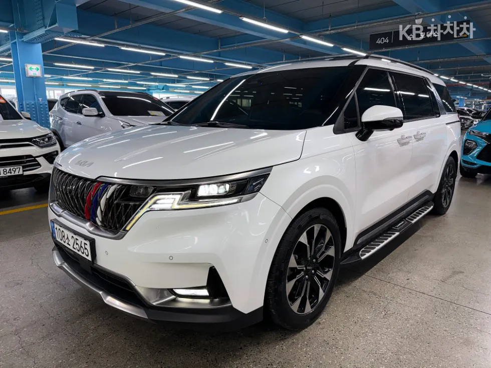 Kia 카니발 4세대 D2.2 9인승 시그니처 - фото 1