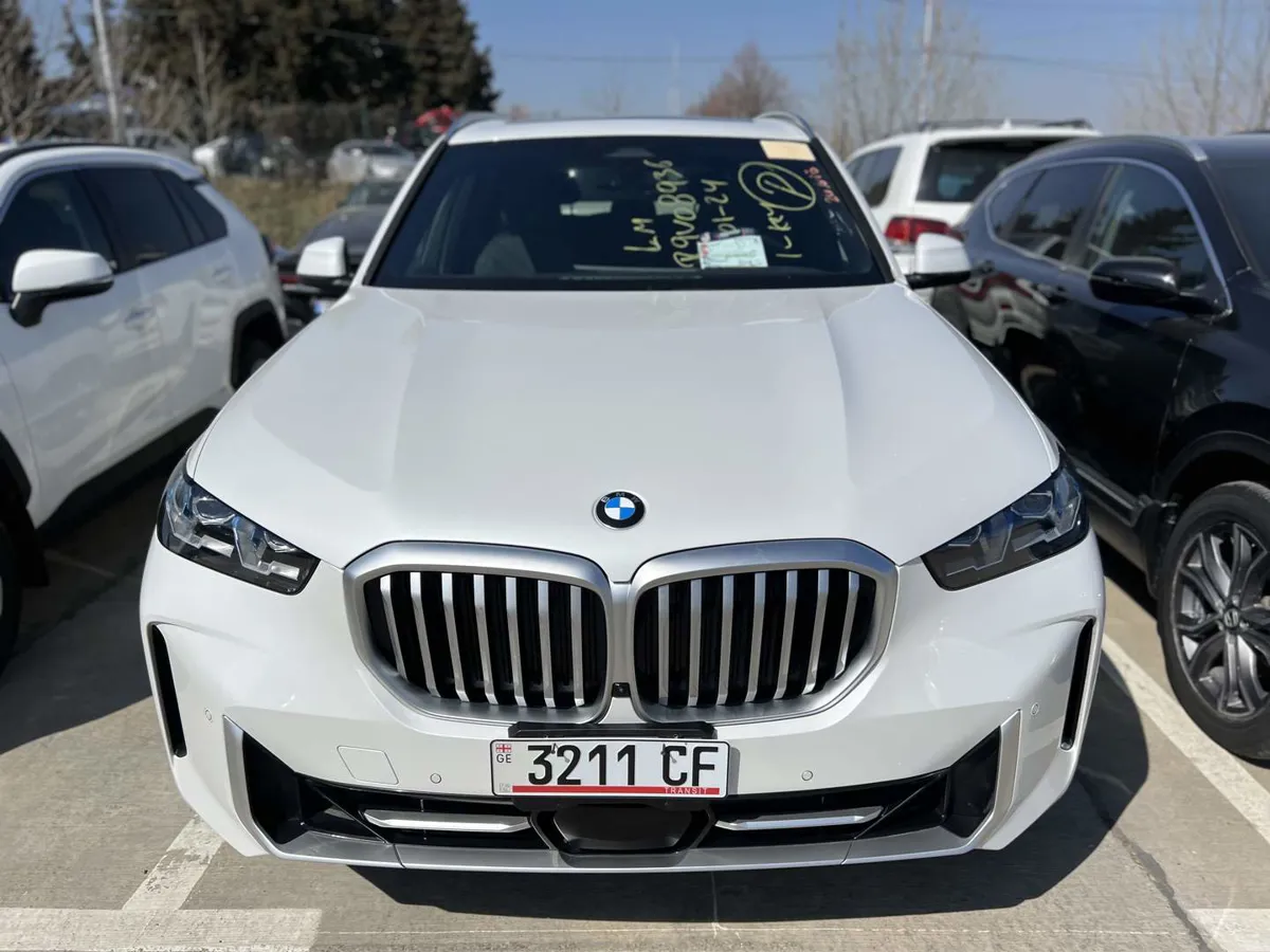 BMW X5 - фото 1