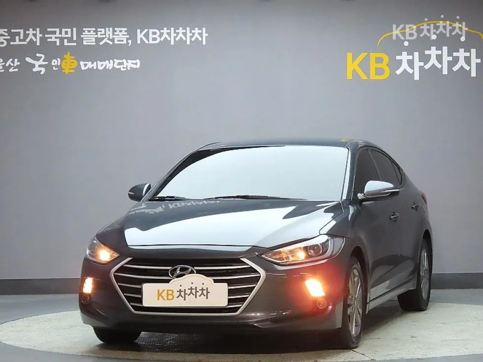 Hyundai 아반떼AD 1.6 e-VGT 스마트 스페셜 - фото 1