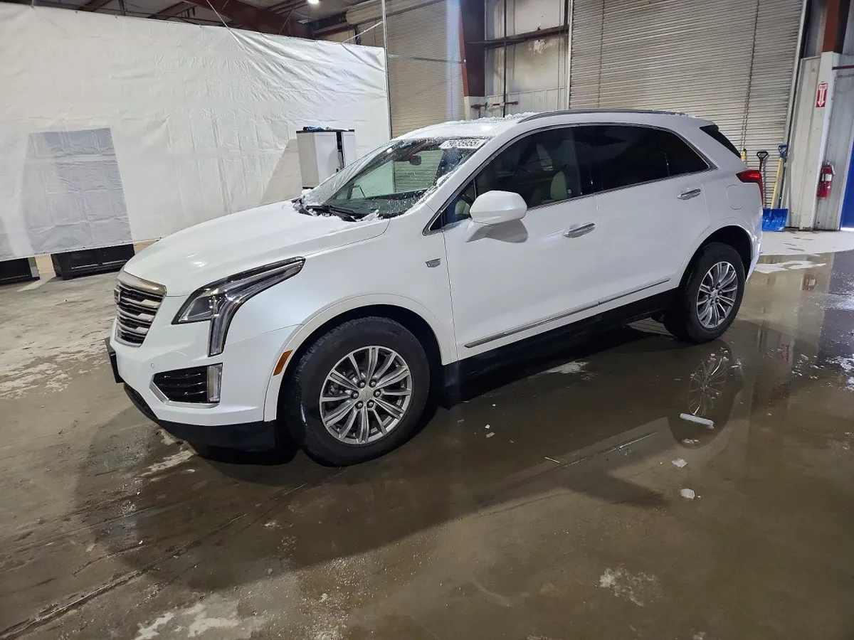 CADILLAC XT5 LUXURY - фото 1