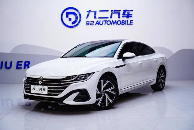 Volkswagen CC - фото 1