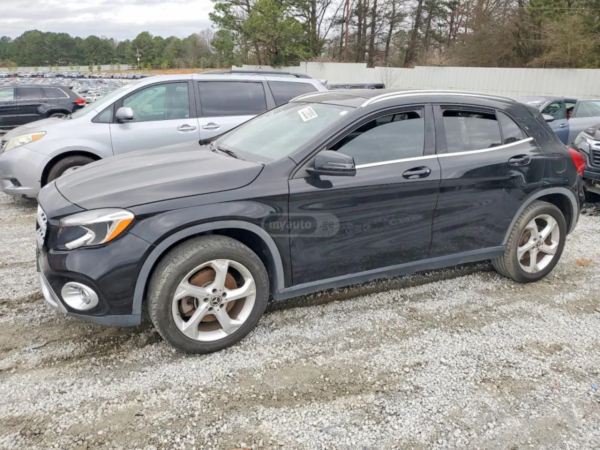 Mercedes-Benz GLA 250 - фото 1