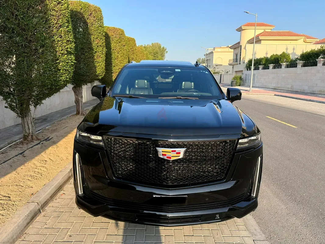 Cadillac Escalade - фото 1