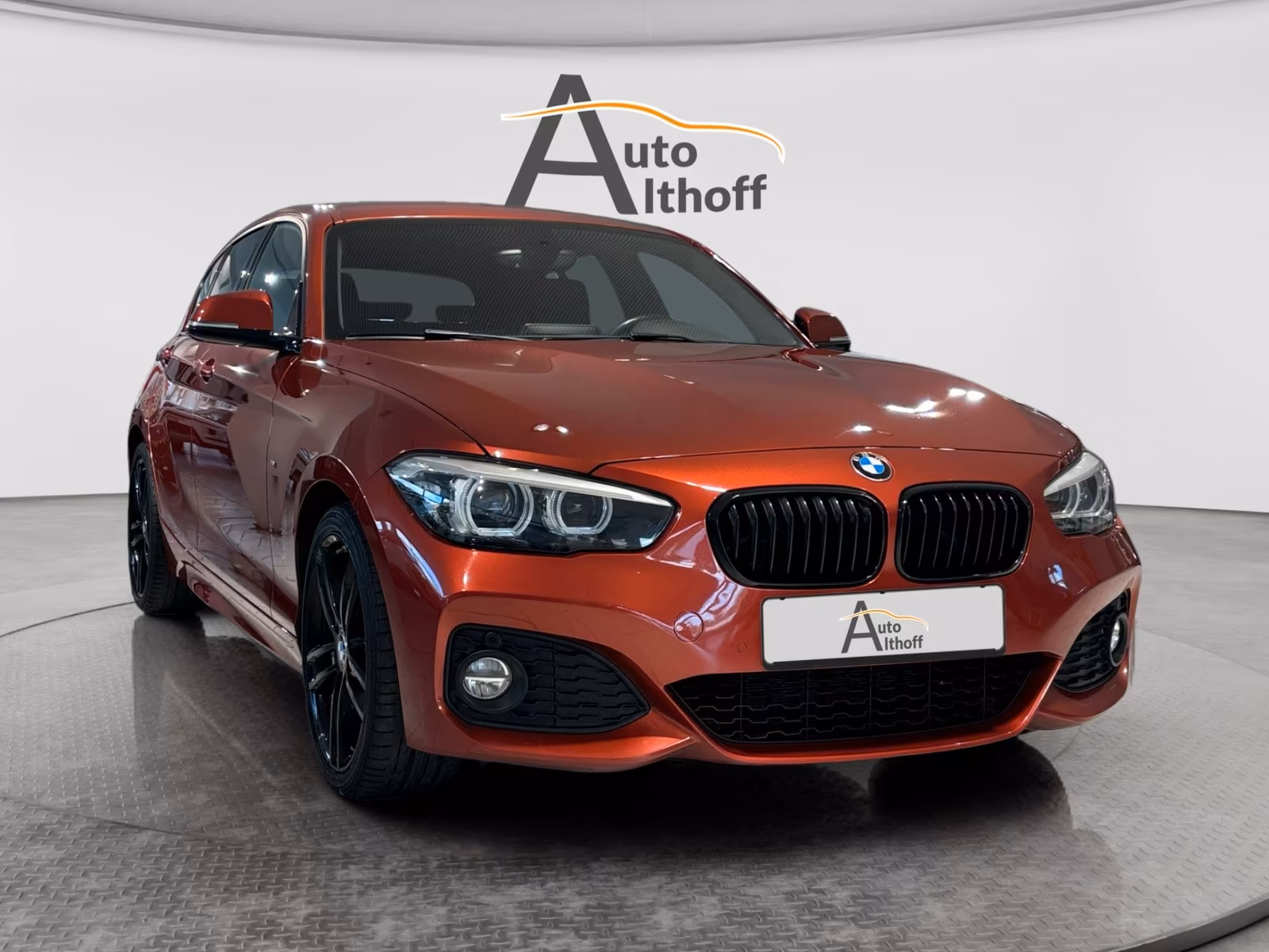 BMW 120 - фото 1