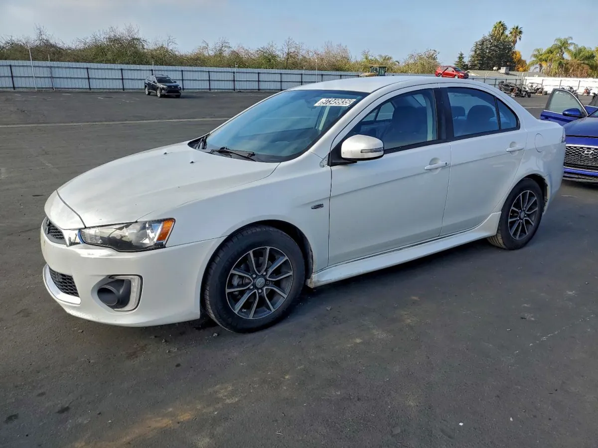 MITSUBISHI LANCER - фото 1