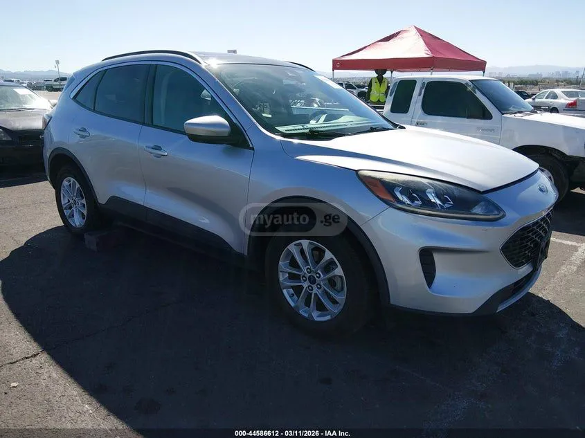 Ford Escape - фото 1