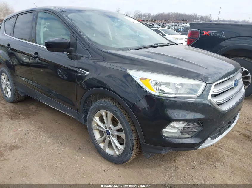 FORD ESCAPE SE - фото 1