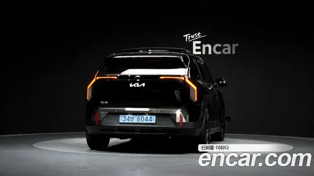 Kia EV3 - фото 1