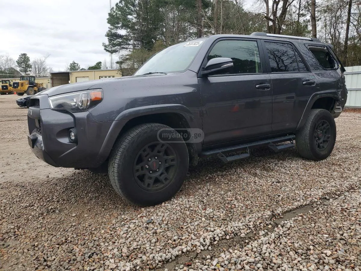 Toyota 4 Runner - фото 1