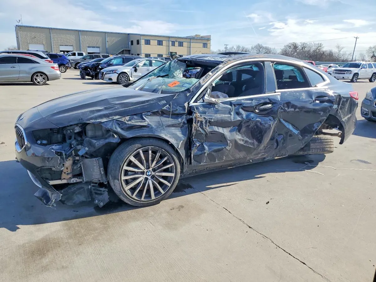 BMW 228I - фото 1