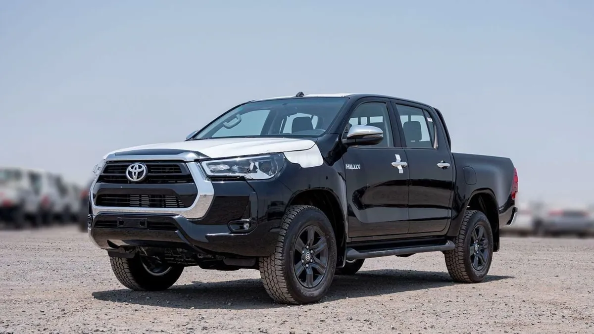 Toyota Hilux - фото 1