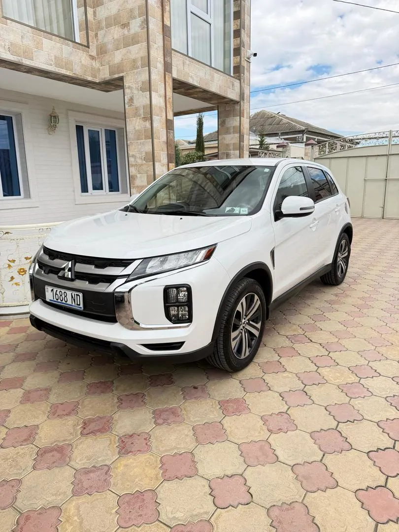 Mitsubishi Outlander Sport - фото 1