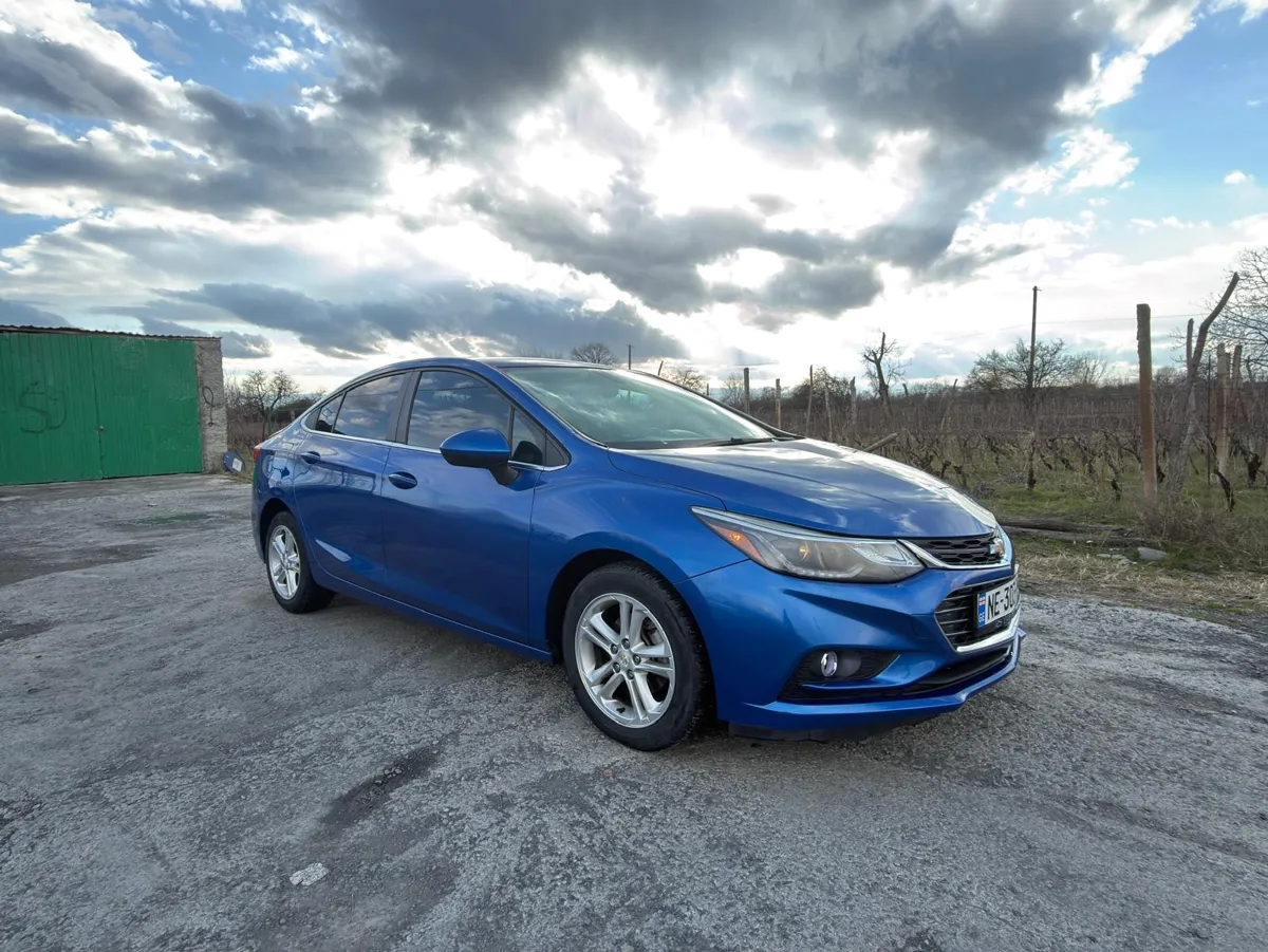 Chevrolet Cruze - фото 1
