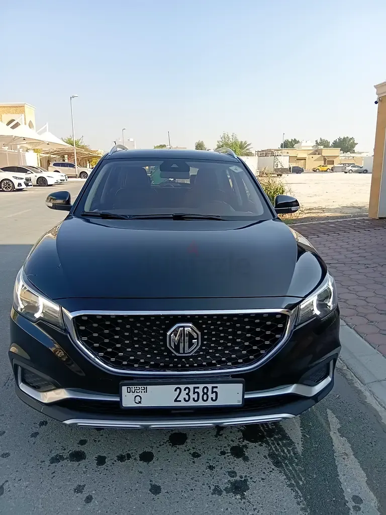 MG ZS EV - фото 1