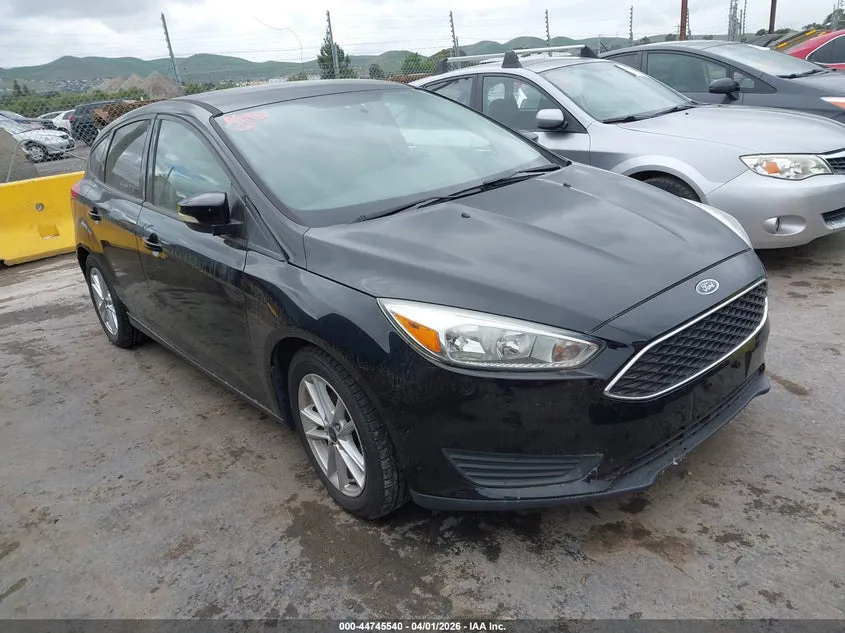 FORD FOCUS SE - фото 1
