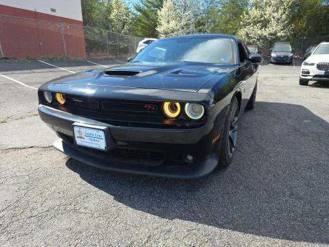 Dodge Challenger R/T Scat Pack - фото 1