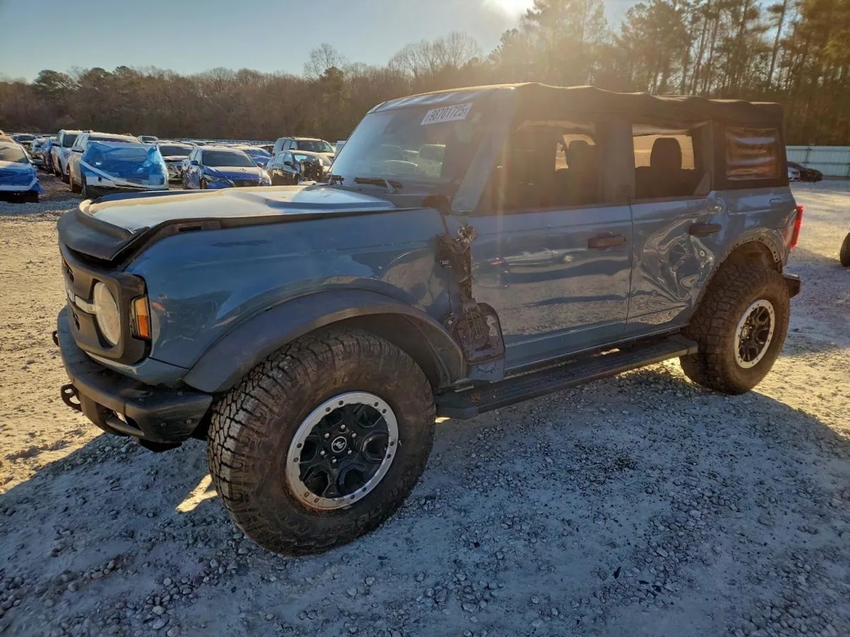 FORD BRONCO - фото 1