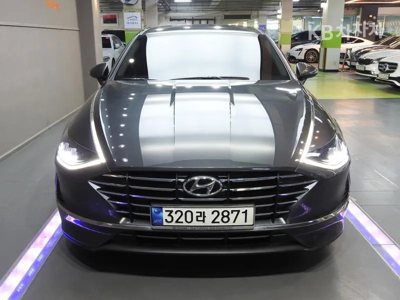Hyundai 쏘나타 (DN8) 2.0 프리미엄 패밀리 - фото 1