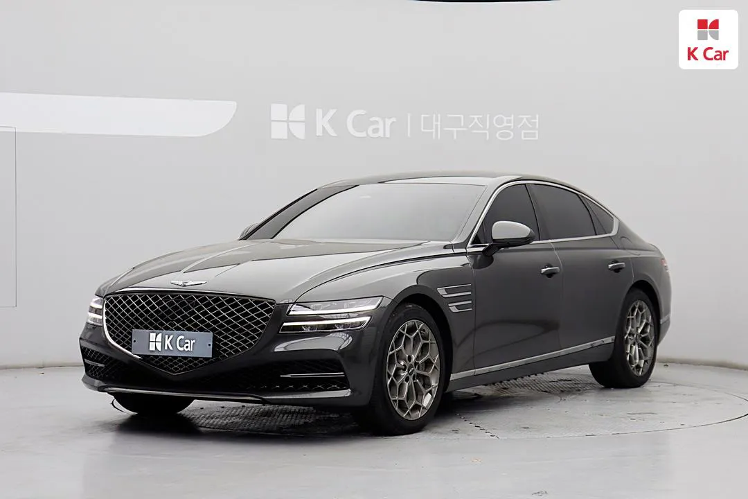 Genesis G80 - фото 1