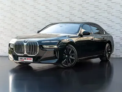 BMW 7-Series - фото 1