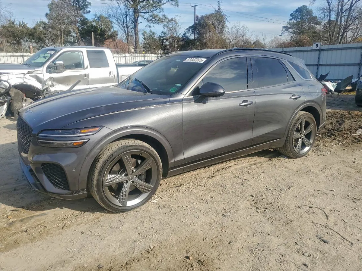 GENESIS GV70 - фото 1