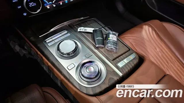 Genesis G80 - фото 1