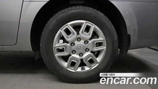 Hyundai Staria - фото 1