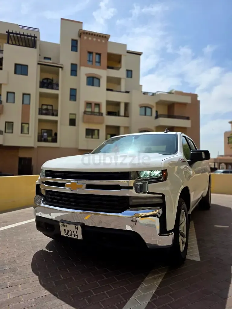 Chevrolet Silverado - фото 1