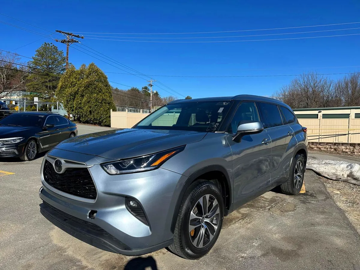 TOYOTA HIGHLANDER XLE - фото 1