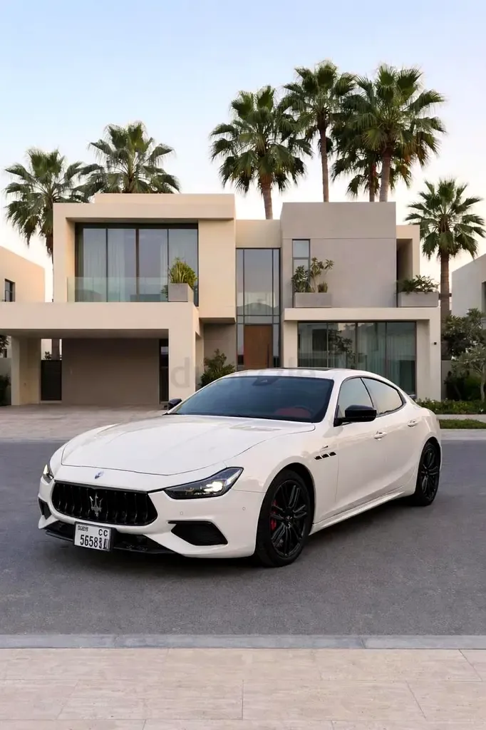 Maserati Ghibli - фото 1