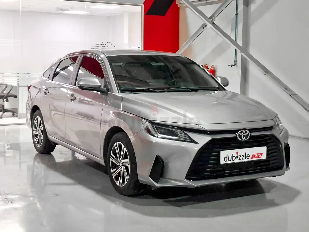 Toyota Yaris - фото 1